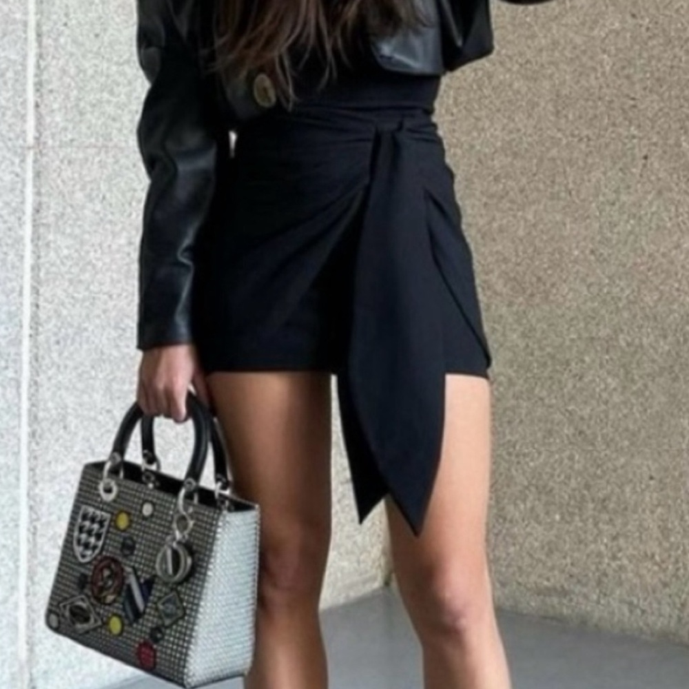 Zara Black Knotted Mini Skirt 8566/808/800